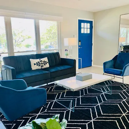 Blue-Door @Maywood - Modern Spaces Hotel